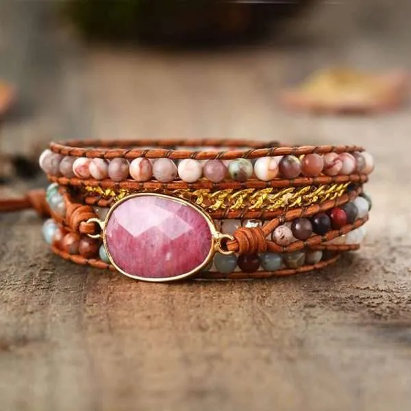 Encuentra la sanación, el perdón y la reconciliación con esta preciosa pulsera hecha a mano con piedra natural de rodonita.