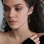 Pendientes de la protección con jaspe