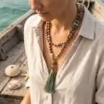 Collar de las buenas vibraciones con rodonita, jaspe, hematita y shoushan (Japa mala 108 cuentas)