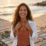 Gargantilla del pequeño haz de luz con turquesa, cuarzo rosa o howlita