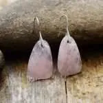Pendientes del amor incondicional de cuarzo rosa o nácar