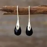 Pendientes del dulce camino con piedras naturales variadas