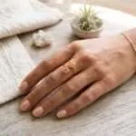 Anillo Boho de Conexión Interior — Amatista, Cuarzo o Aguamarina