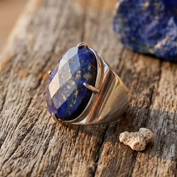Anillo de la importancia de la voz interior de lapislázuli