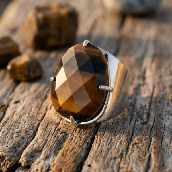 Anillo del tercer ojo con piedra de ojo de tigre