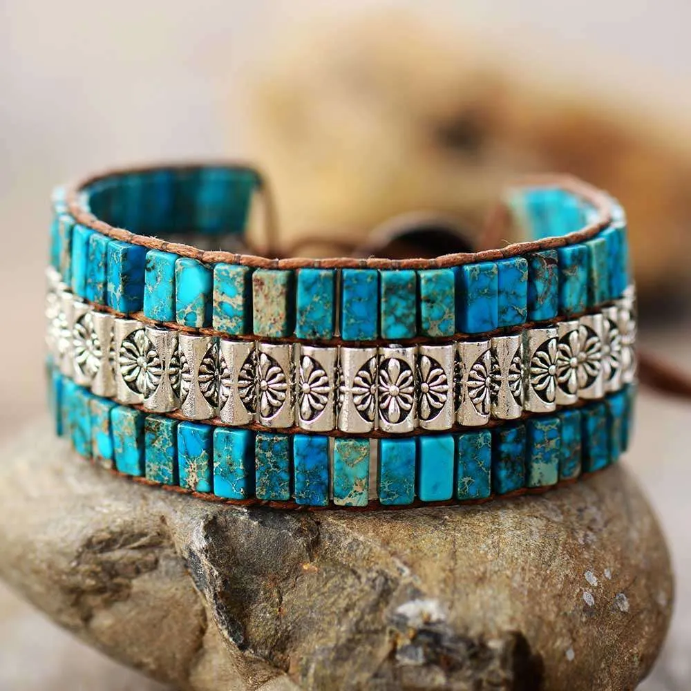 Brazalete del equilibrio del ying y el yang con piedras de jaspe Brazalete del equilibrio del ying y el yang con piedras de jaspe
