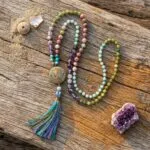 Collar Japa Mala de 108 cuentas del Nepal con piedras energéticas