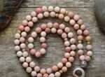 Collar Japa Mala budista con piedras de aventurina rosa
