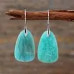 Pendientes bohemios del bienestar con uno mismo con piedras de amazonita