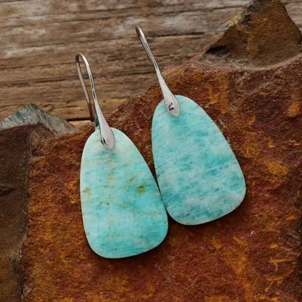 Pendientes bohemios del bienestar con uno mismo con piedras de amazonita