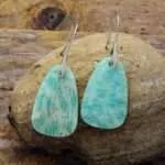 Pendientes bohemios del bienestar con uno mismo con piedras de amazonita