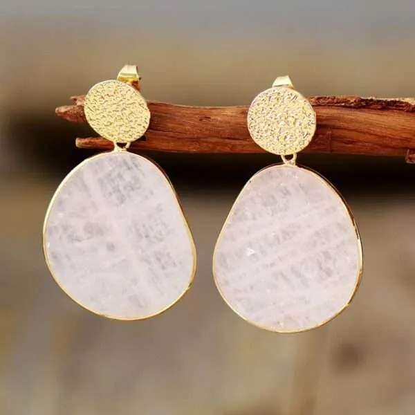Pendientes boho de la conexión entre almas gemelas de cuarzo rosa