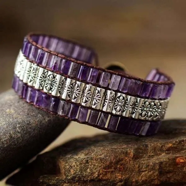 Brazalete de la disipación de las energías negativas con piedras de amatista
