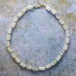 Colgante del buen acompañante de viaje con piedras semipreciosas