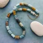 Colgante del buen acompañante de viaje con piedras semipreciosas