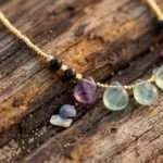 Collar de la conexión con el alma gemela de cuarzo rosa o fluorita