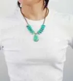 Collar de la hermosa etapa de cambio con amazonita y cuentas de jaspe