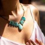Collar de la hermosa etapa de cambio con amazonita y cuentas de jaspe