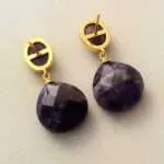 Pendientes del buen sentido común con piedras de amatista