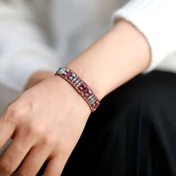 Pulsera árabe del beduino del desierto con piedras semipreciosas de jaspe