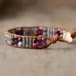 Pulsera árabe del beduino del desierto con piedras semipreciosas de jaspe