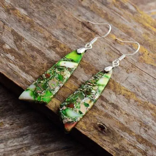 Pendientes bohemios de moda de la determinación con jaspe imperial