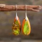 Pendientes boho chic del equilibrio en las emociones con piedras de jaspe