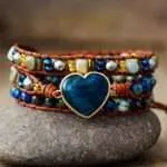 Pulsera bohemia del amor sereno con piedra natural de apatita y jaspe
