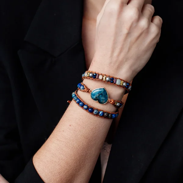 Pulsera bohemia del amor sereno con piedra natural de apatita y jaspe