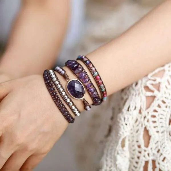 Pulsera hippie chic de la comprensión de nuestro entorno con amatista y jaspe