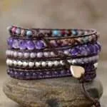 Pulsera hippie chic de la comprensión de nuestro entorno con amatista y jaspe