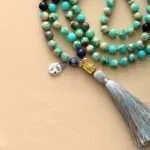 Collar Japa Mala 108 cuentas con jaspe y medallón con cara de buda