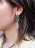 Pendientes hippies de los tres poderes del cosmos con amatista, apatita y jade