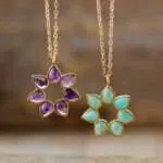 Collar boho de la flor que no se marchita con piedras de amazonita o amatista
