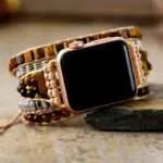 Correa Apple Watch boho elegante con piedras de ojo de tigre (5 vueltas)