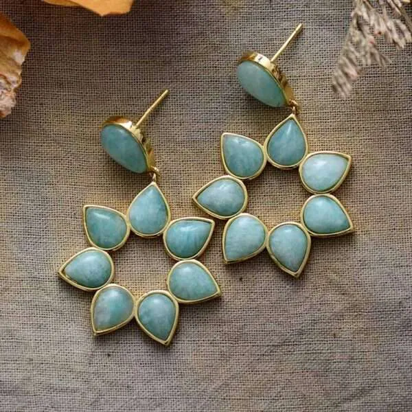Pendientes boho de la flor que no se marchita con piedras de amazonita o amatista