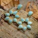Pendientes boho de la flor que no se marchita con piedras de amazonita o amatista