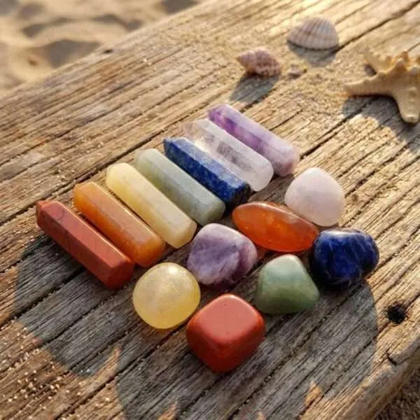 Cajita regalo con 14 piedras naturales para yoga, reiki y meditaciones