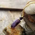 Difusor de piedra amatista natural para aceites esenciales o perfume