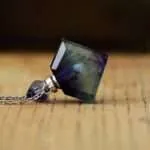 Difusor con piedra natural de fluorita para aceites esenciales o perfume