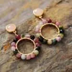 Pendientes del equilibrio de las energías masculina – femenina con piedras