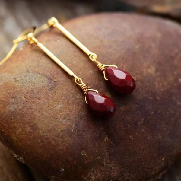 Pendientes largos boho del buen camino con piedras de jaspe rojo