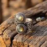 Anillo vintage ajustable del poder de la naturaleza con piedras naturales