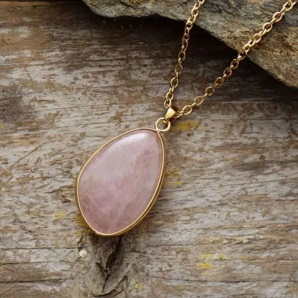 Colgante bohemio chapado en oro de las 4 piedras fundamentales