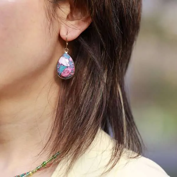 Pendientes boho de la flor de sakura con piedras naturales de jaspe