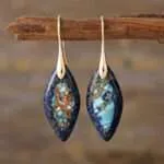Pendientes boho en forma de hoja de colores con piedras de jaspe