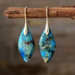 Pendientes boho en forma de hoja de colores con piedras de jaspe