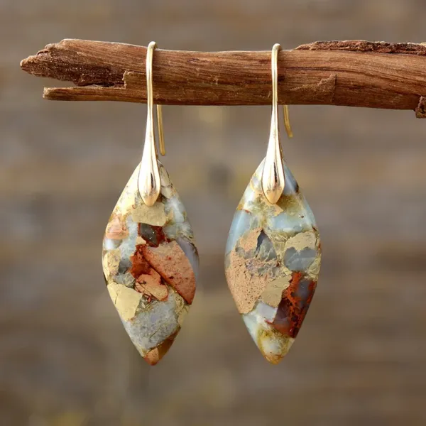 Pendientes boho en forma de hoja de colores con piedras de jaspe