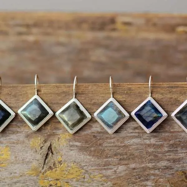 Pendientes bohemios en forma de rombo con labradorita, amatista o lapislázuli