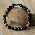 Pulsera bohemia unisex con piedras naturales de ónix negro y ojo de tigre